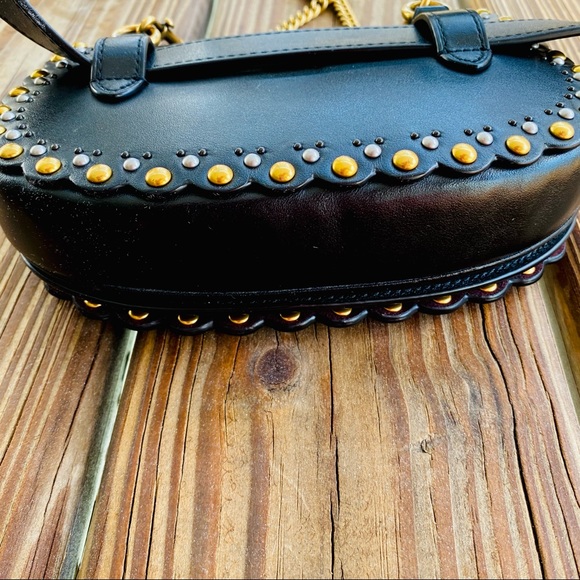 Coach Black Scallop Rivets Saddle Belt Bag EUC - Picture 10 of 16